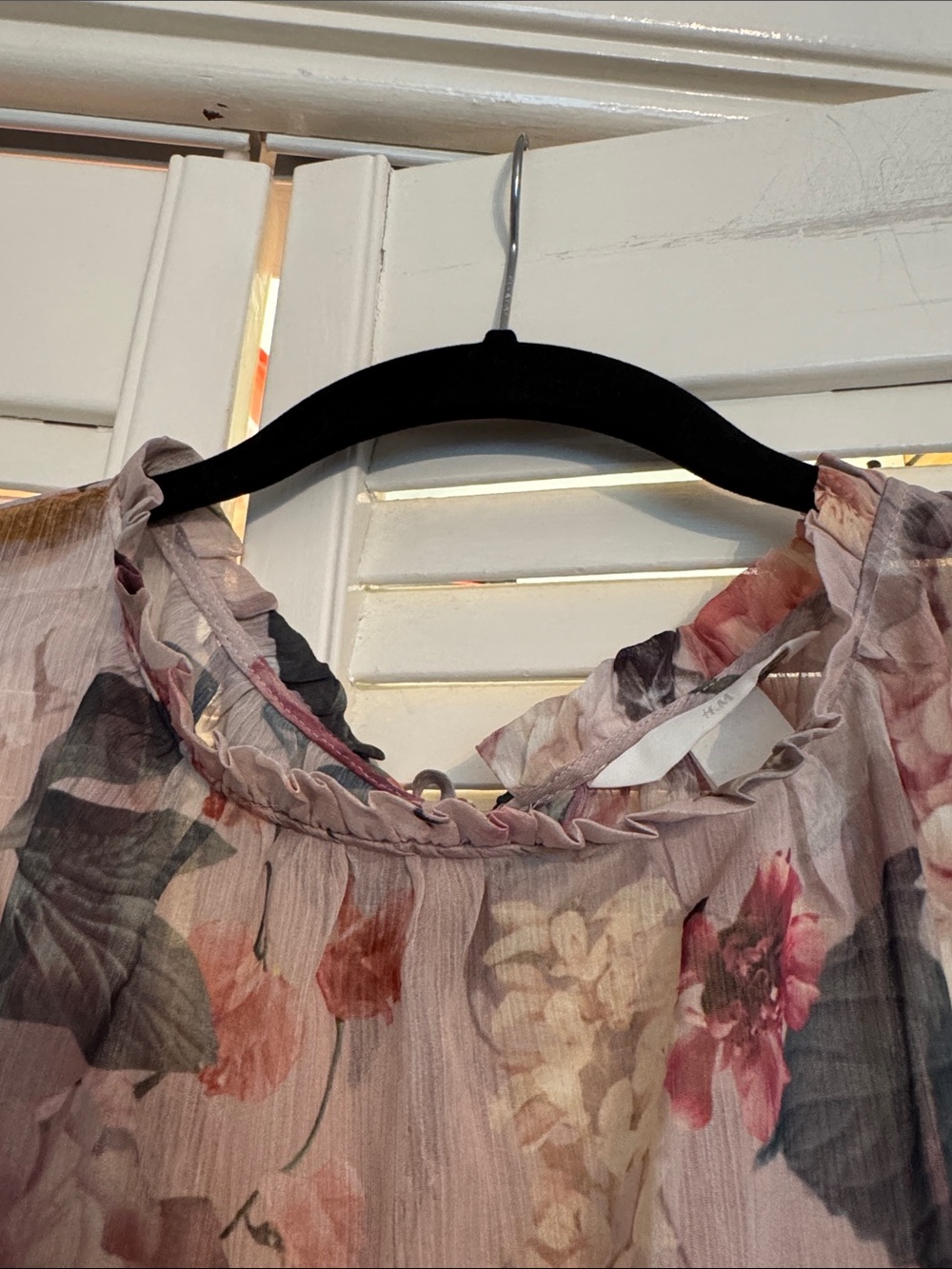 H&M Floral Sheer Long-Sleeve Blouse in Pink and Green - Picture 3 of 6
